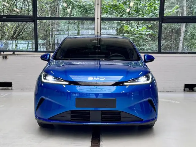 BYD DOLPHIN