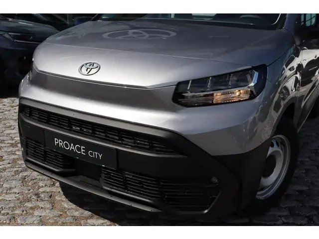 Toyota pro-ace