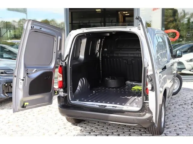 Toyota pro-ace
