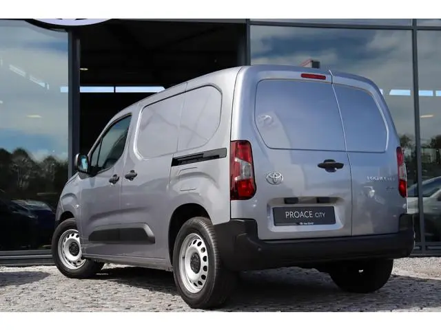 Toyota pro-ace