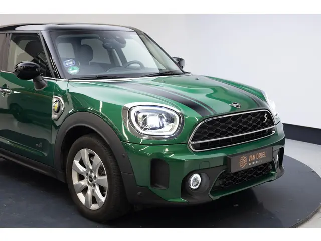 Mini Mini Countryman 1.5 Cooper S E ALL4 | Pano | Stoelverwarming | Carplay
