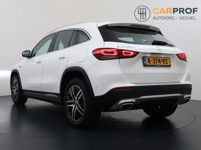 Mercedes-Benz GLA-klasse 250 e Business Solution Luxury Limited Sfeerverlichting | Camera | Navigati...