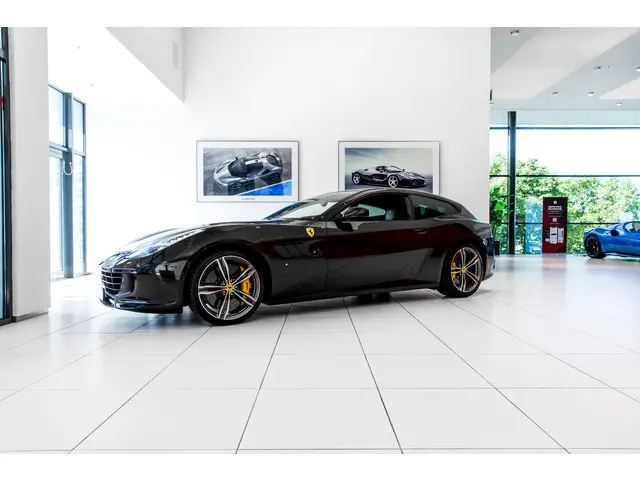 Ferrari GTC4Lusso V12 ~Ferrari Munsterhuis~
