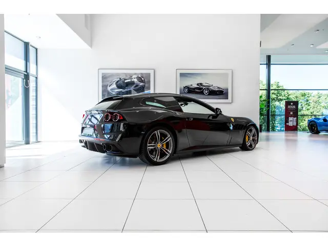 Ferrari GTC4Lusso V12 ~Ferrari Munsterhuis~