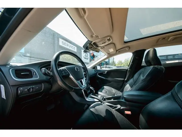 Volvo V40 Cross Country 1.5 T3 Polar+ Luxury