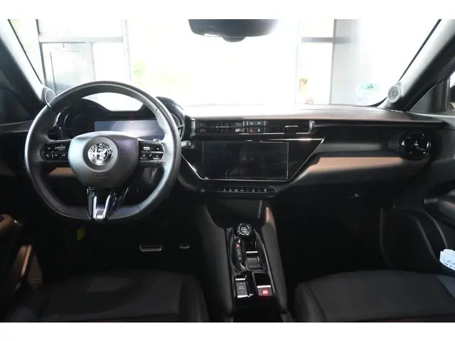 Alfa Romeo Junior 1.2 Turbo Hybrid Ibrida Speciale Adaptieve Cruise Clima Lane Assist CarPlay Led Ca...
