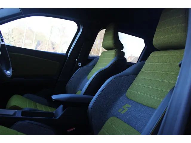 Renault 5 150PK COMFORT RANGE ICONIC CINQ 52 kWh | NAVIGATIE SYSTEEM MET GOOGLE INTERGRATIE | HARMAN...