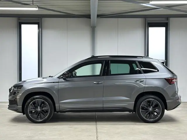 Škoda Karoq 1.5 TSI ACT Sportline Business DSG | Pano | Trekhaak |