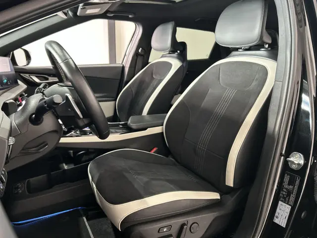 Kia EV6 GT-Line 77.4 kWh Panorama schuif/kanteldak, elektr. bed. stoelen voor, warmtepomp, LMV 19''...