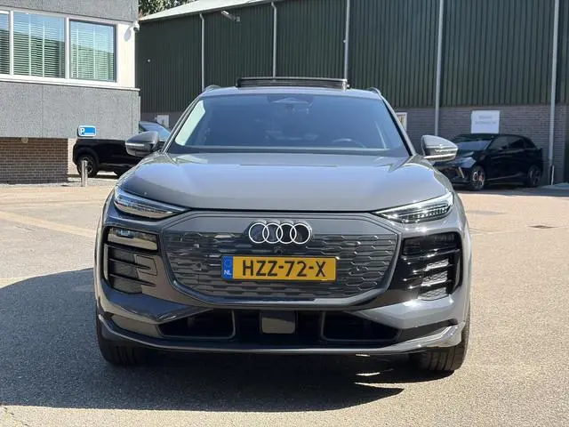 Audi Q6 e-tron Launch edition 83 kWh BOMVOL! | ELEK. TREKHAAK | STOEL VERWARMING VOOR EN ACHTER | KE...