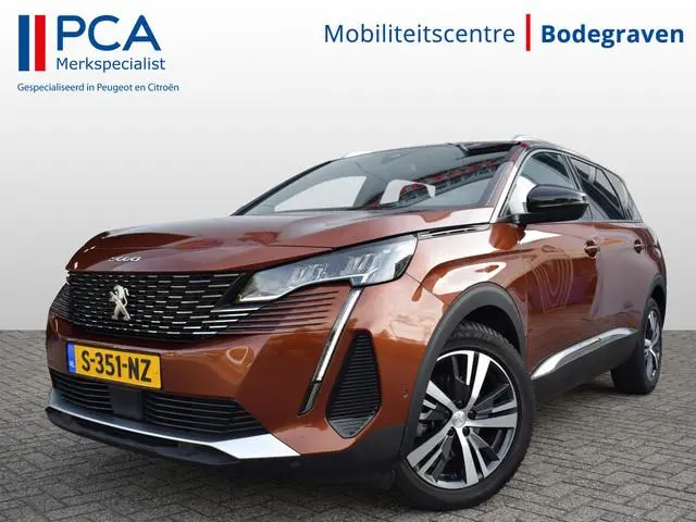 Peugeot 5008 1.2 Allure 130PK | Automaat | 7-pers | NL-Auto | Trekhaak