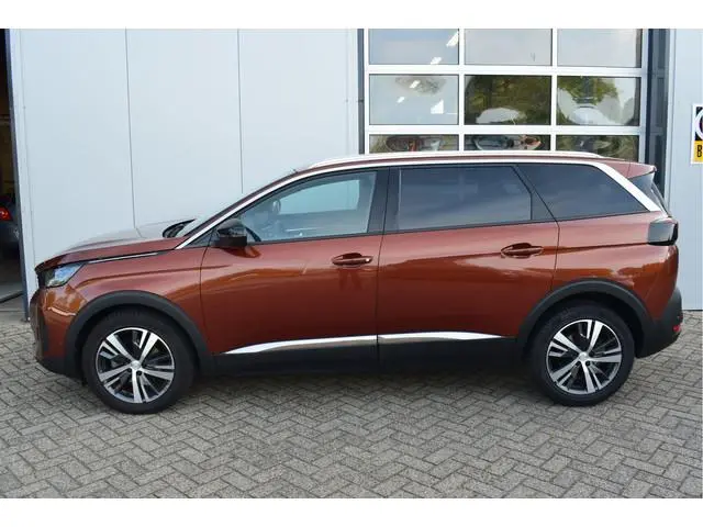 Peugeot 5008 1.2 Allure 130PK | Automaat | 7-pers | NL-Auto | Trekhaak