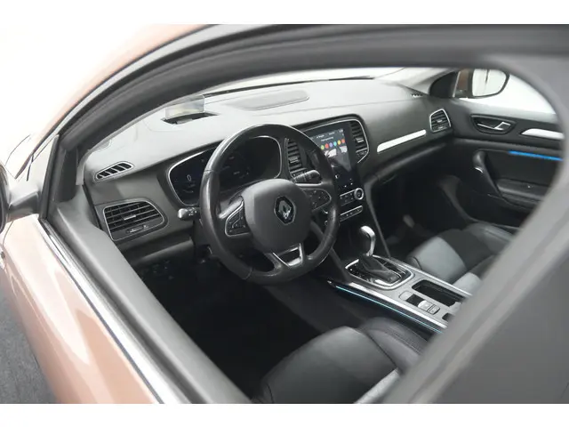 Renault Mégane Estate 1.6 E-Tech Plug-In Hybrid 160 Intens | Stoelmassage | Dodehoekdetectie | Leer...