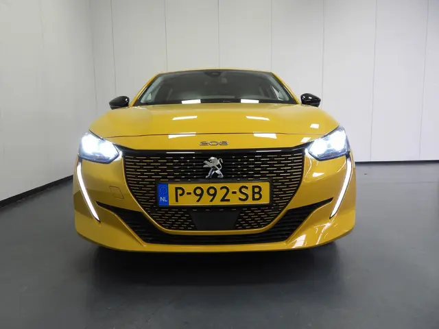 Peugeot e-208