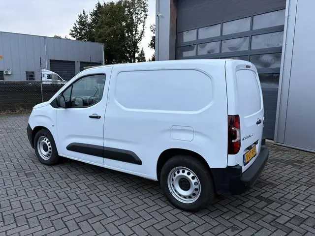 Fiat E-Doblò 50 kWh 3-zits | navigatie | cruise