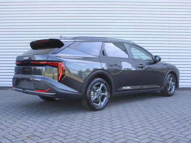 Kia K4