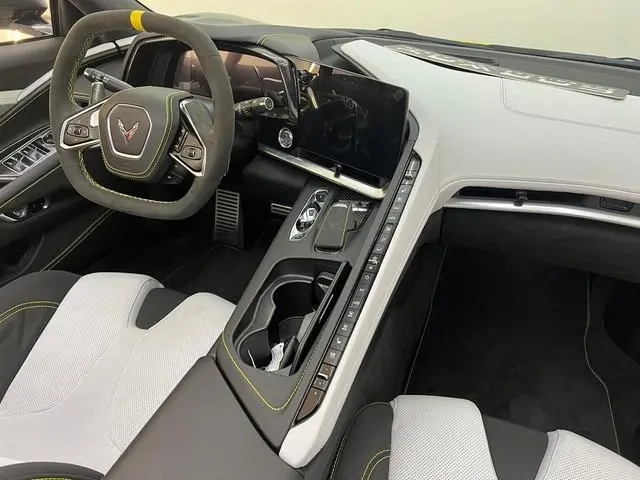 Corvette C8