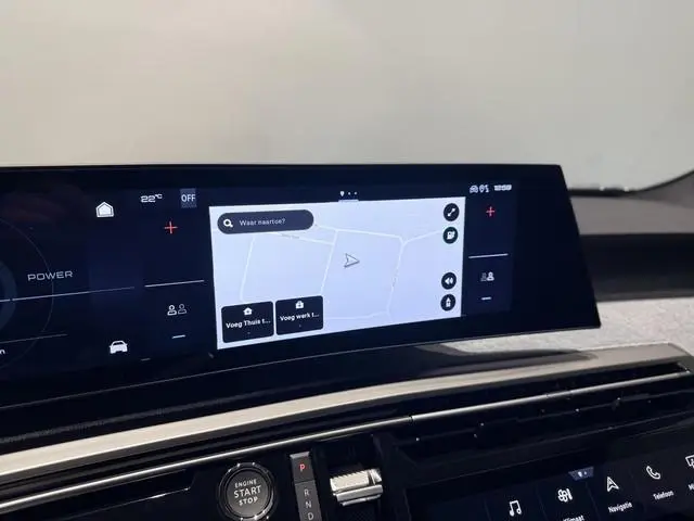 Peugeot e-3008