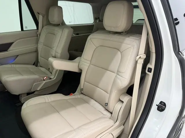 Lincoln Navigator