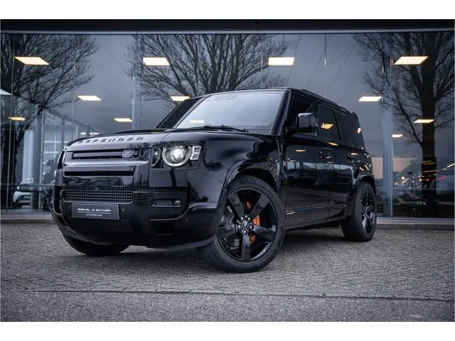 Land Rover Defender 110 P300e 110 X-Dynamic HSE ** HUD ** Trekhaak ** Panodak ** Koelbox Elektrisch...