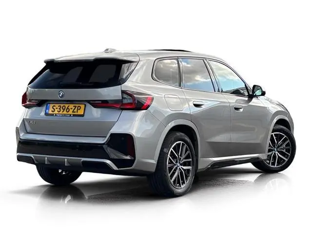 BMW iX1 xDrive30 M-Sport 67 kWh ✅ Pano ✅ Leder ✅ 360CAM
