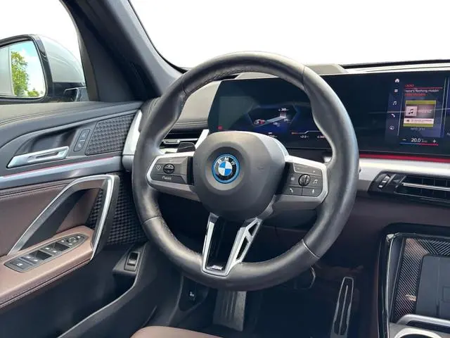 BMW iX1