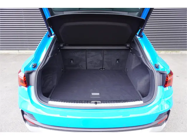 Audi Q3 Sportback 35 TFSI 150pk Automaat S Edition Digitaal Dashboard LED ACC Cruise control Apple C...