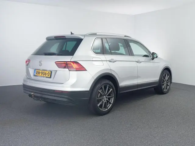 Volkswagen Tiguan 1.4 TSI Comfortline Business | ACC | Carplay | Trekhaak |