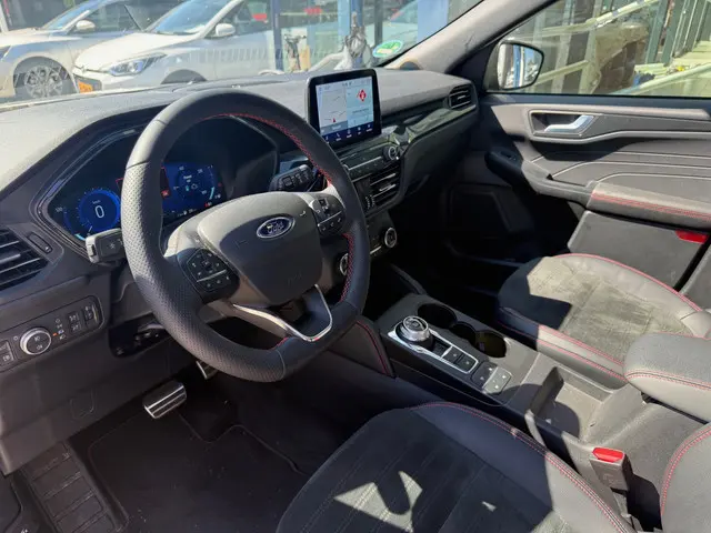 Ford Kuga 2.5 PHEV ST-Line X | Origin NL | Trekhaak | Panoramadak | Styling Pack | B&O | Winterpack