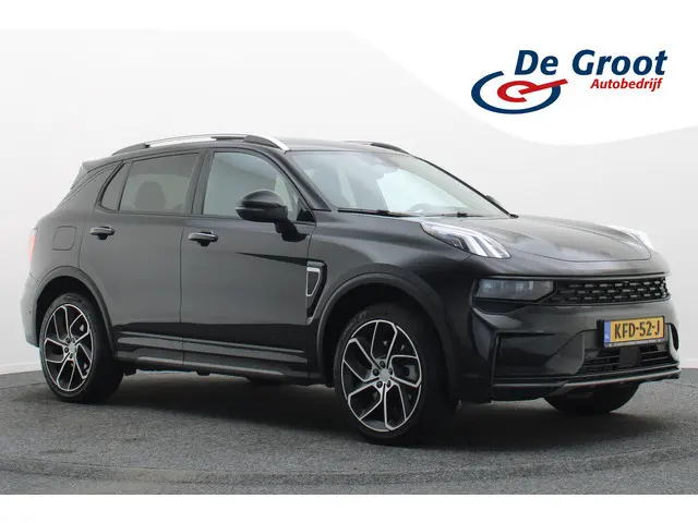 Lynk & Co 01 1.5 Plug in Hybrid 360° Camera, Panoramadak, ACC, Verwarmd Stuurwiel, Trekhaak, 20''