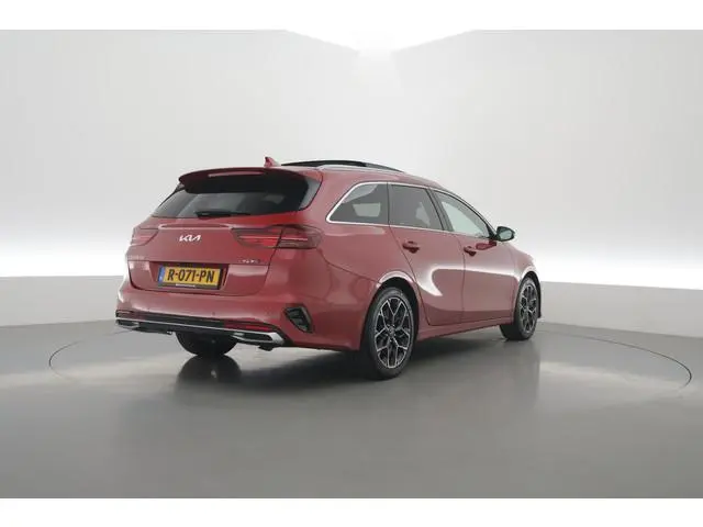 Kia Ceed Sportswagon 1.5 T-GDi GT-Line | Rijklaar! | Afn. Trekhaak | Pano- S/K Dak | Camera | Apple...