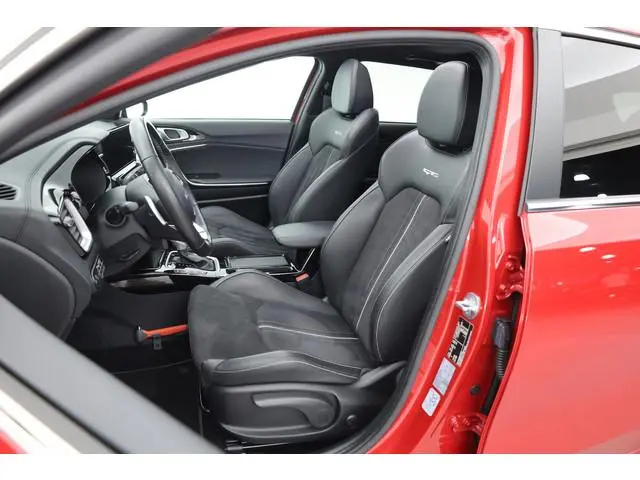 Kia Ceed Sportswagon 1.5 T-GDi GT-Line | Rijklaar! | Afn. Trekhaak | Pano- S/K Dak | Camera | Apple...