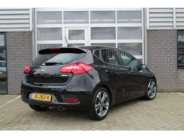 Kia Cee'd 1.0 T-GDi DynamicLine / Camera / Navigatie / N.A.P.