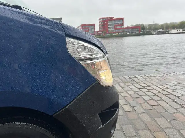 Nissan NV400