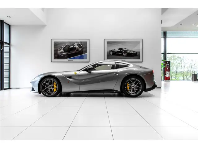 Ferrari F12 Berlinetta HELE ~Ferrari Munsterhuis~