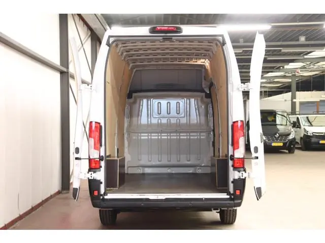 Peugeot Boxer 140PK L4H3 AIRCO CAMERA Peugeot Boxer 140PK L4H3 AIRCO CRUISE CONTROL
