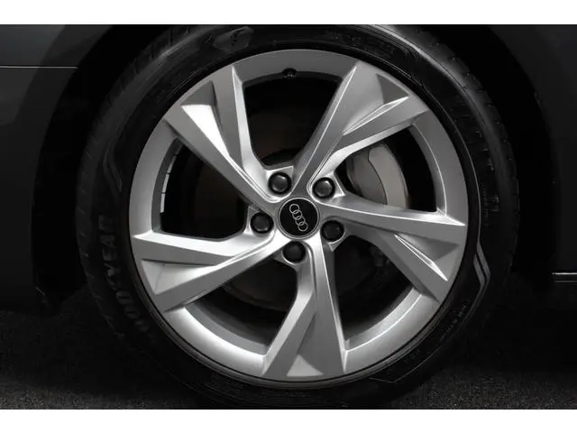 Audi A4 Avant 40 TFSI 204 pk S-tronic S Line Plus Navigatie Adaptive Cruise Control Parkeersensoren...