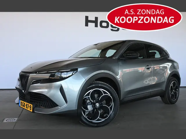 Alfa Romeo Junior Elettrica 54 kWh Fabrieksgarantie Clima Adaptief Carplay LED Virtual Cockpit Inrui...