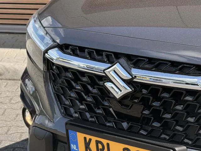 Suzuki S-Cross