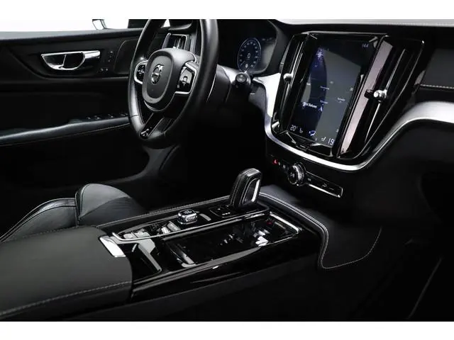Volvo V60 2.0 T8 Twin Engine AWD Polestar Engineered | PANORAMADAK | ÖHLINS SCHOKDEMPERS EN BREMBO R...