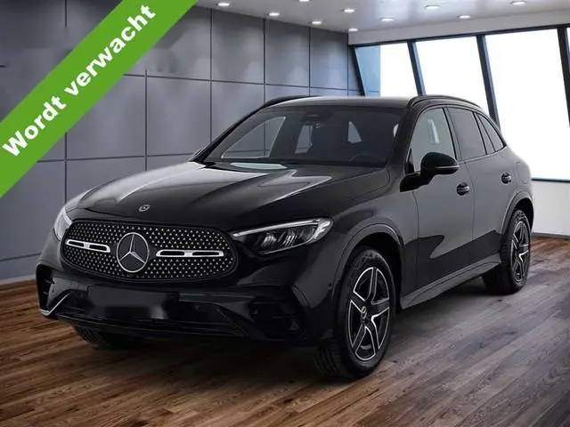 Mercedes-Benz GLC-klasse 300e 4MATIC AMG Line Achteruitrijcamera DAB LED Leder