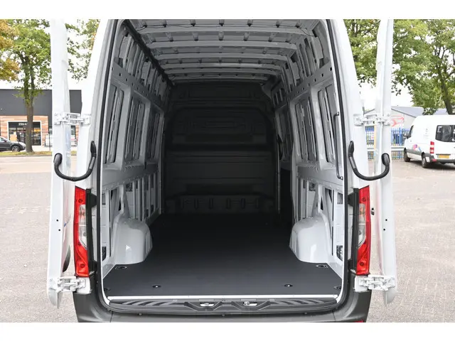 Mercedes-Benz eSprinter