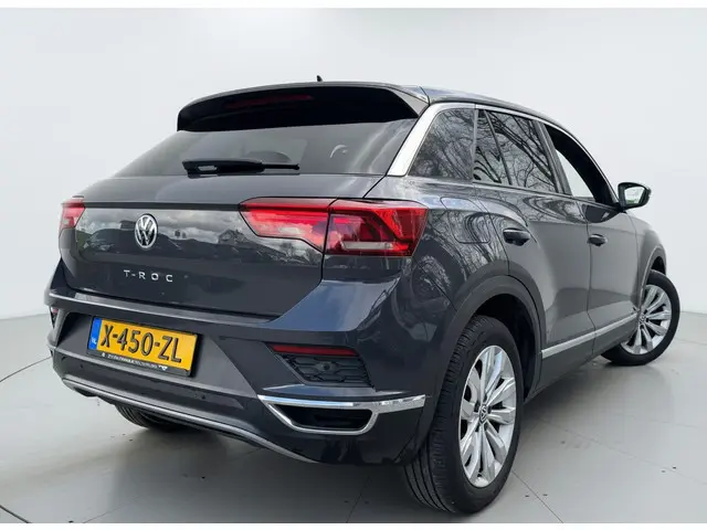 Volkswagen T-Roc 1.5 TSI 150PK DSG STYLE CAMERA/ACC/NAVI/CARPLAY