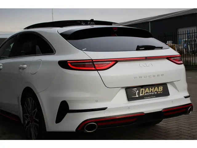 Kia ProCeed
