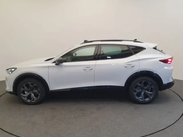 CUPRA Formentor 1.5 TSI 150pk DSG/AUT MHEV facelift Wegklapbare trekhaak, Panoramadak, Winterpakket