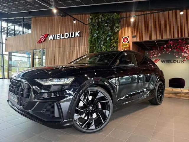 Audi Q8 4.0 TDI SQ8 quattro luchtvering 360 cam head up inklapbare trekhaak Soft Close nieuwe banden