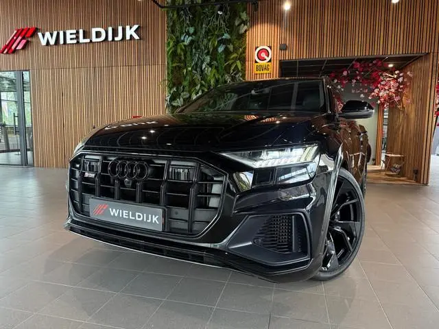 Audi Q8 4.0 TDI SQ8 quattro luchtvering 360 cam head up inklapbare trekhaak Soft Close nieuwe banden