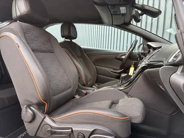 Opel Cascada