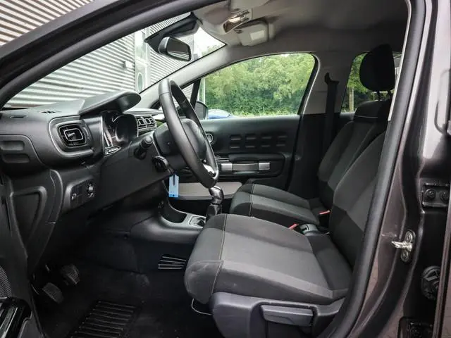 Citroën C3 1.2 PureTech Shine | Clima | Cruise | Navi | Pdc | Camera | Lichtmetaal |