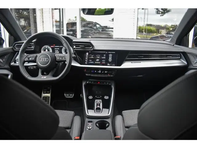 Audi A3 Sportback 45 TFSI e S edition Competition Stoelverwarming Vi